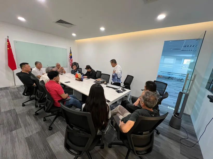 Boardroom & Meeting Room